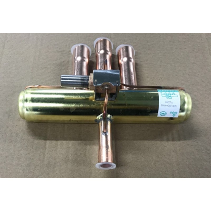 DAIKIN 1858062 BODY/ FOUR-WAY VALVE (PIPE)